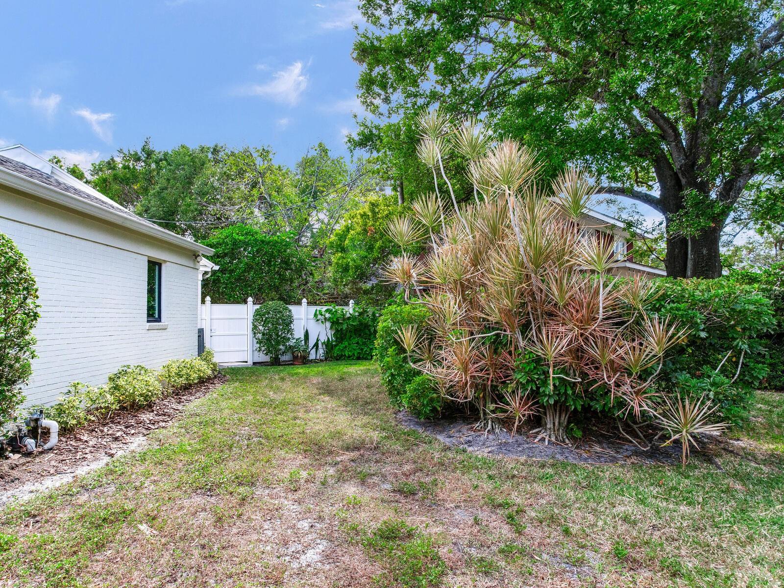 Image 47 of 48 For 3401 Almeria Avenue