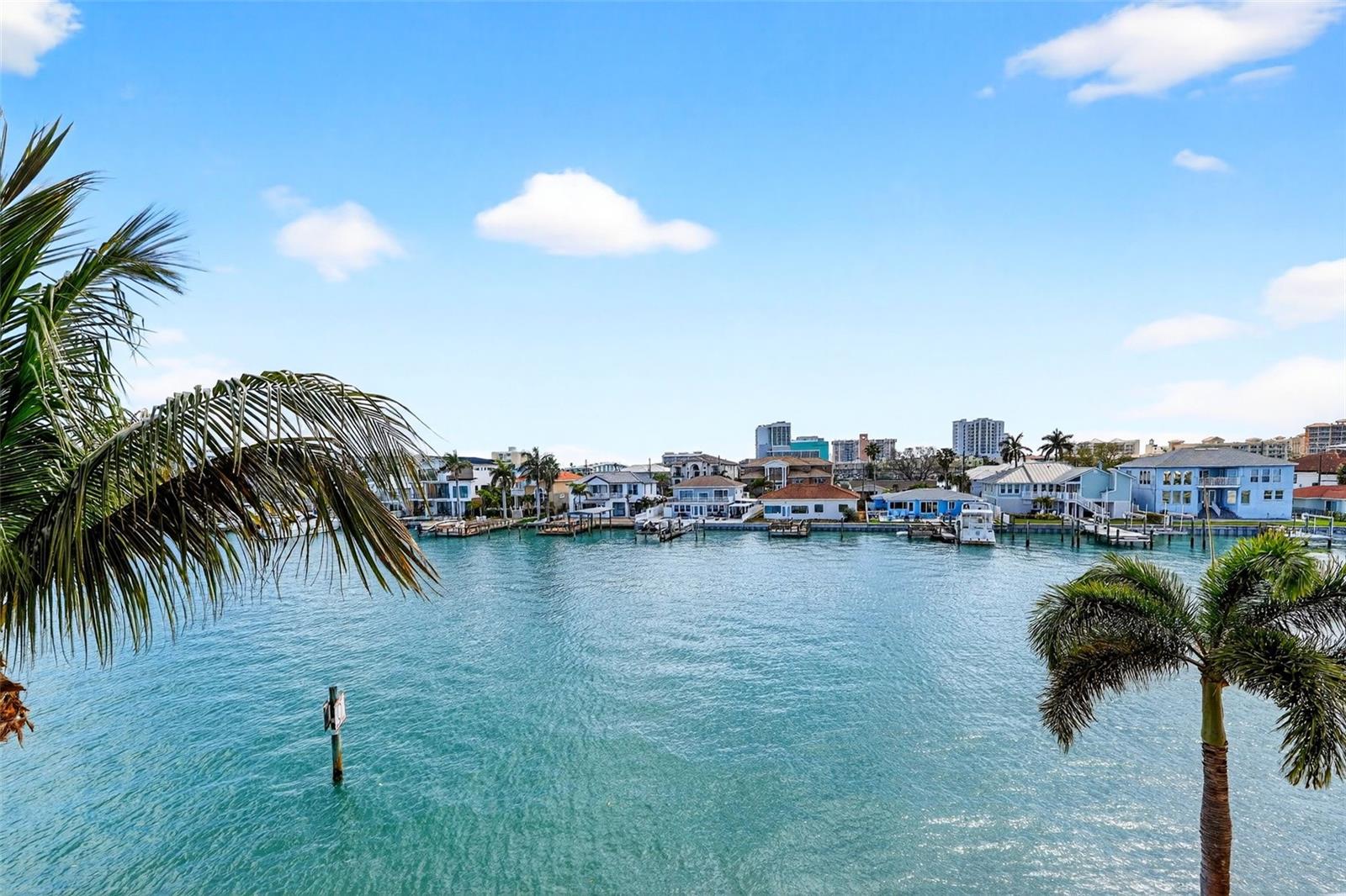 Image 31 of 52 For 205 Brightwater Drive 202