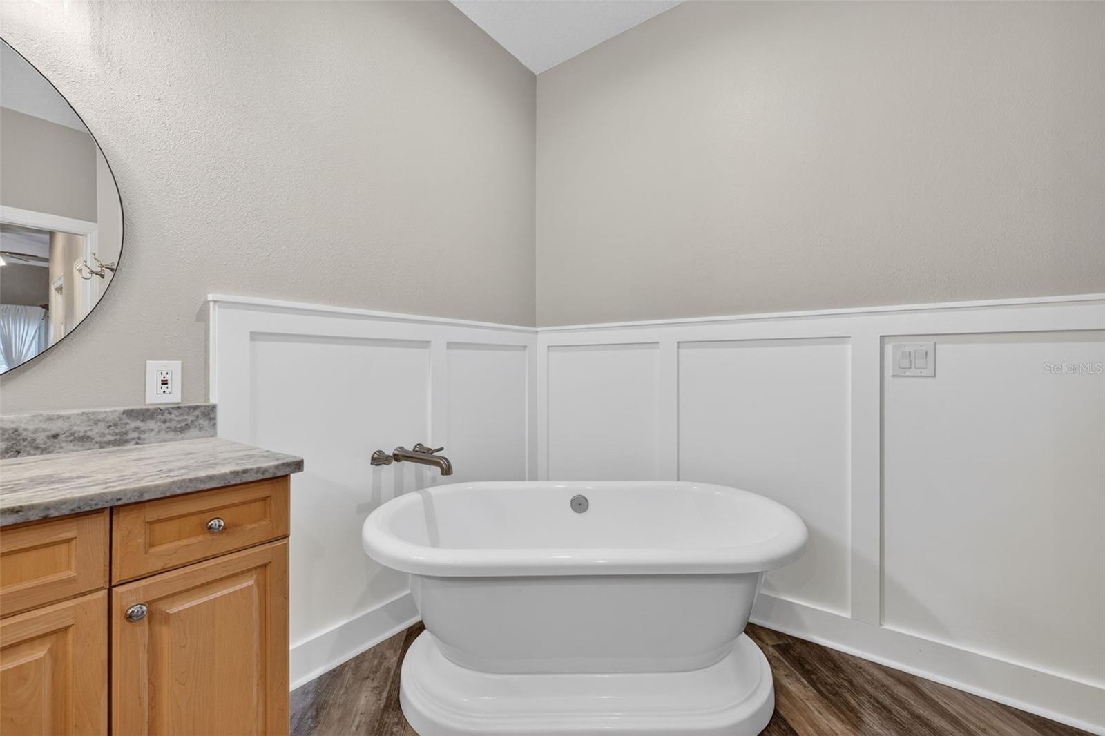 Image 37 of 52 For 205 Brightwater Drive 202