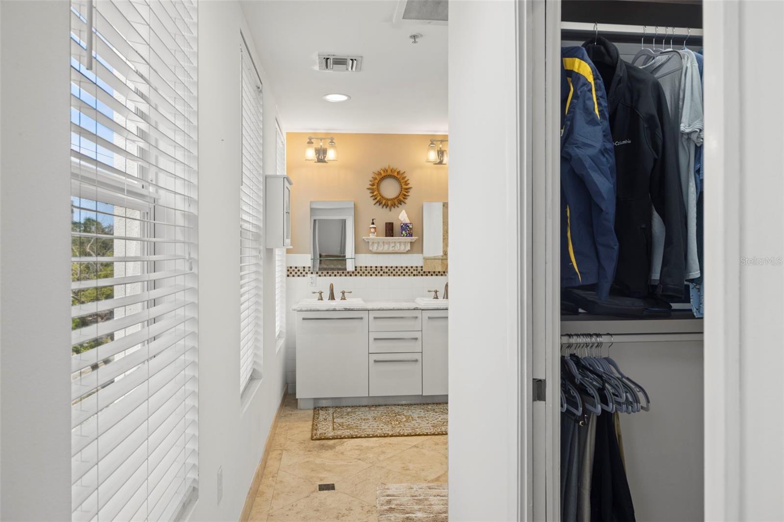 Image 14 of 31 For 205 5th Avenue N 301