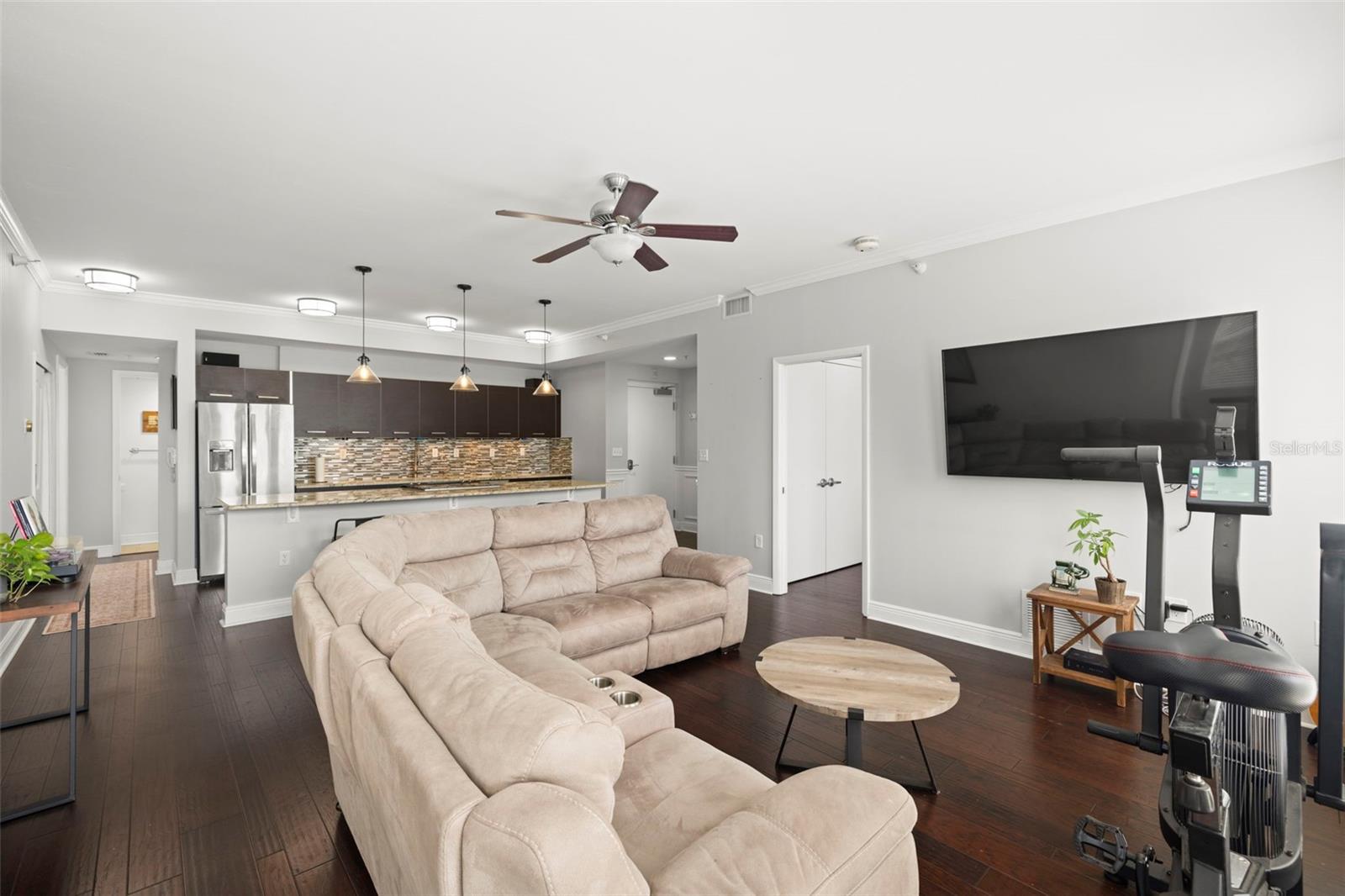 Image 8 of 31 For 205 5th Avenue N 301