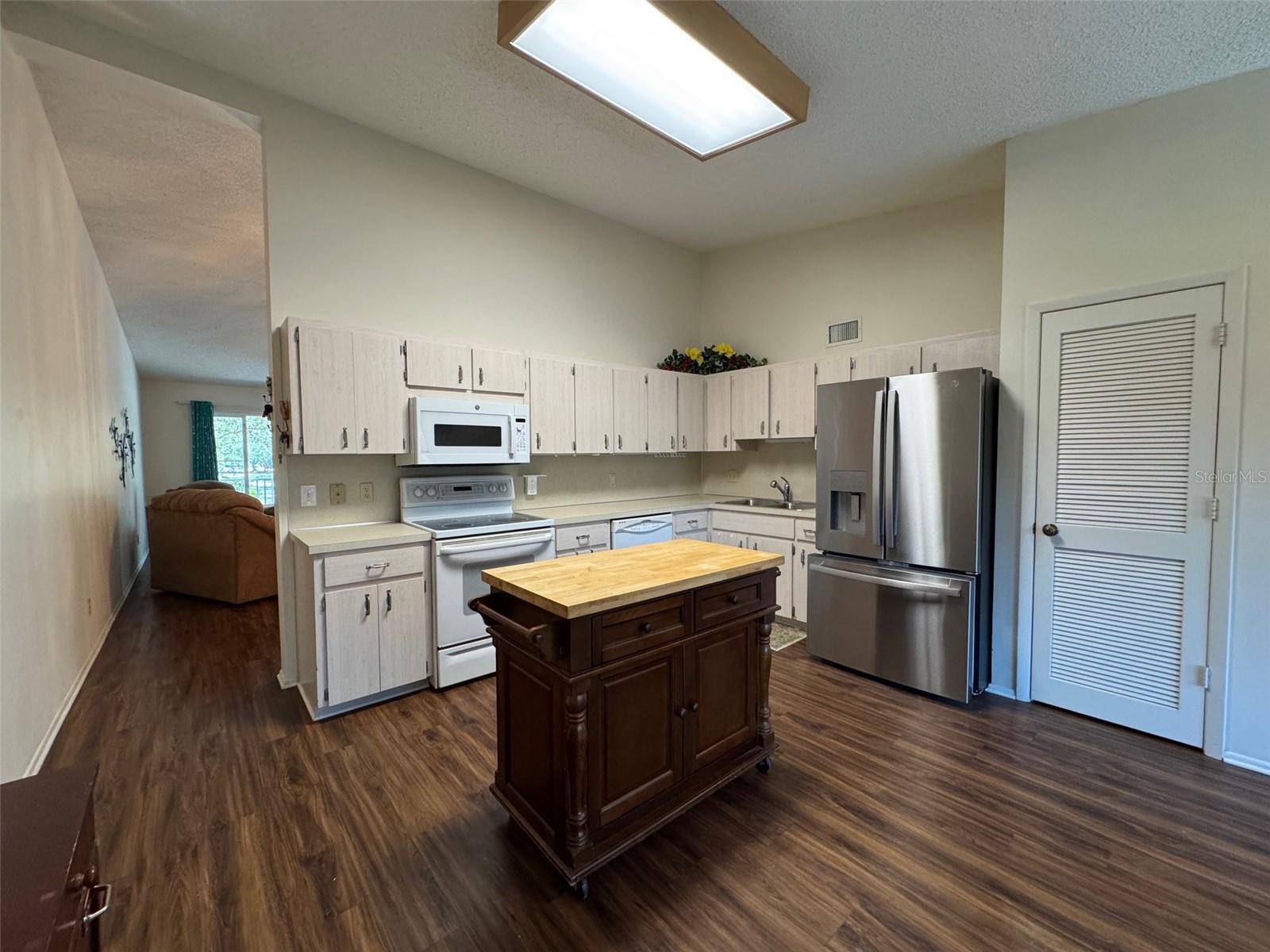 Image 5 of 63 For 2220 Swedish Drive 56