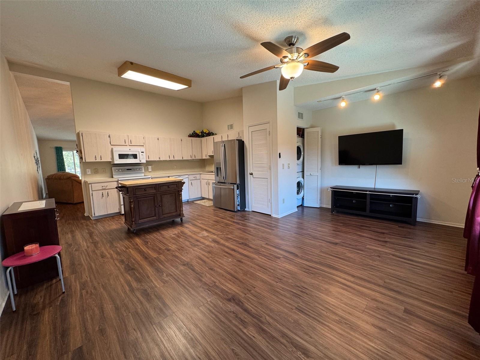 Image 6 of 63 For 2220 Swedish Drive 56