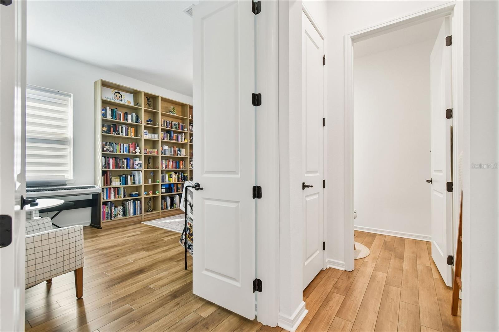 Image 25 of 86 For 13816 Sharp Hawk Drive