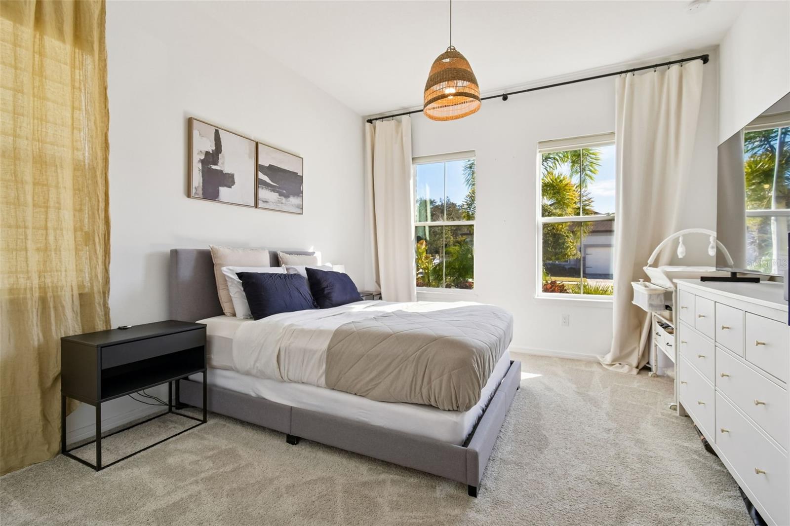 Image 31 of 86 For 13816 Sharp Hawk Drive