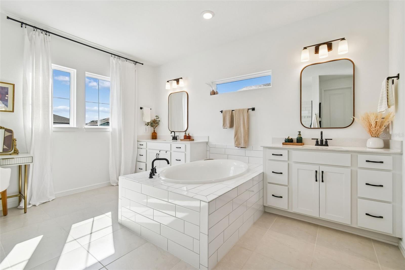 Image 47 of 86 For 13816 Sharp Hawk Drive