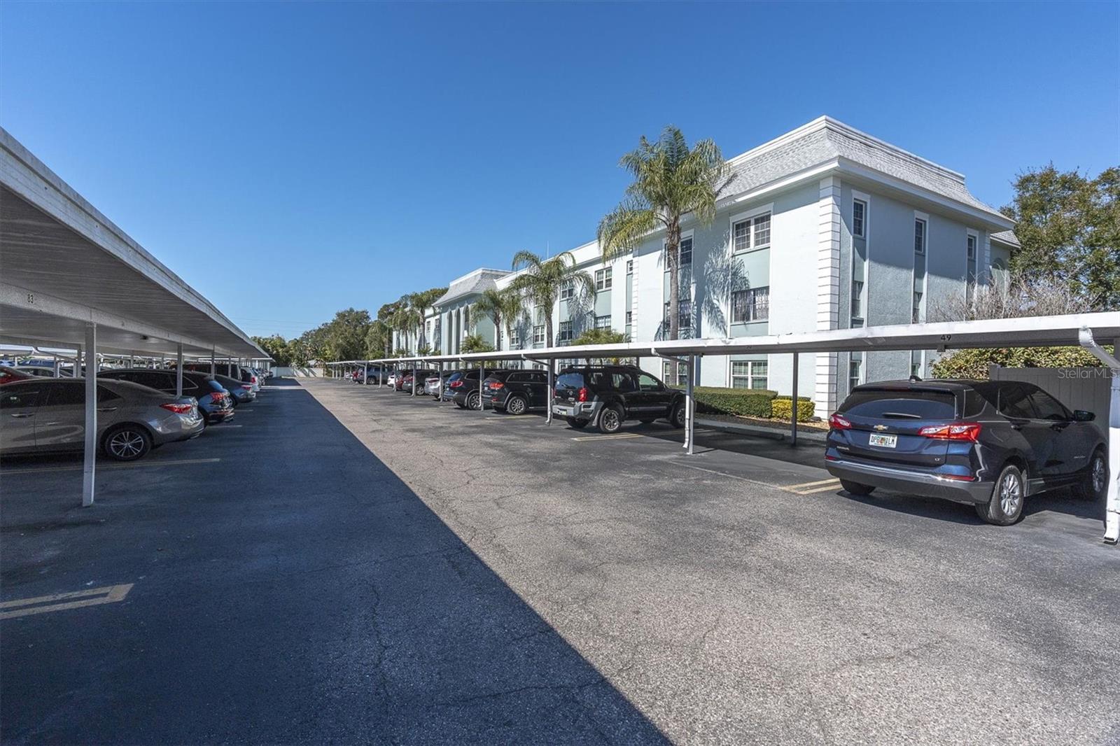 Listing photo id 20 for 701 Poinsettia Road 248