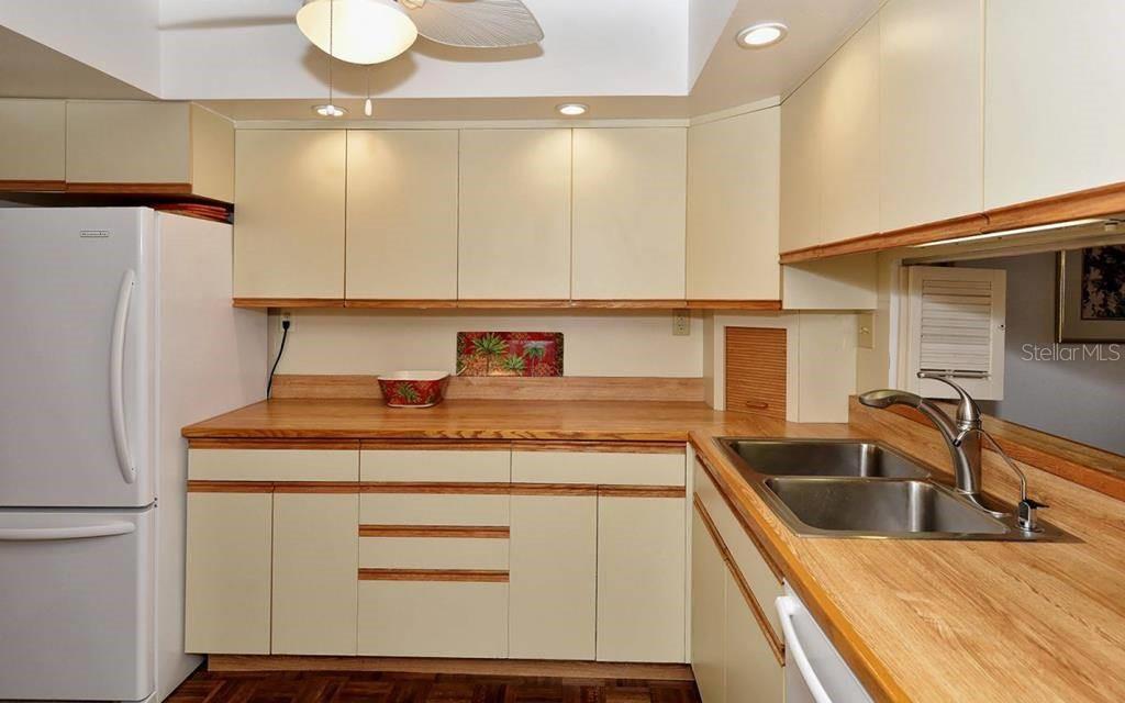 Image 5 of 16 For 1055 Peppertree Drive 603aa