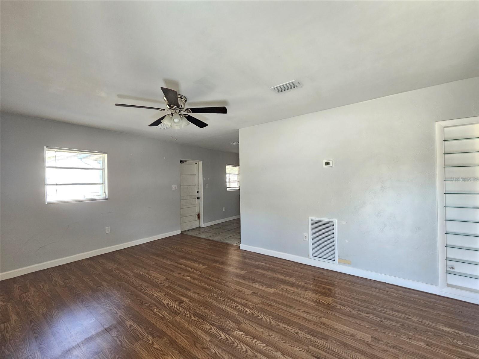 Image 6 of 19 For 3219 Decatur Avenue