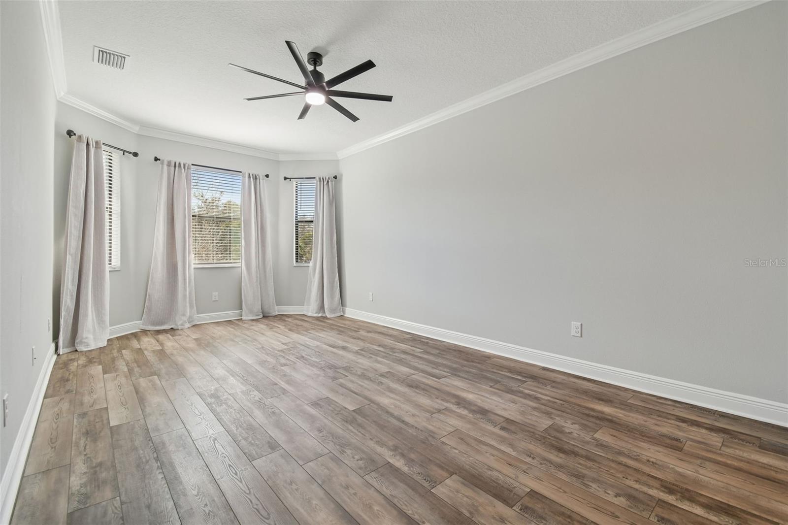 Image 18 of 78 For 1246 Florablu Drive