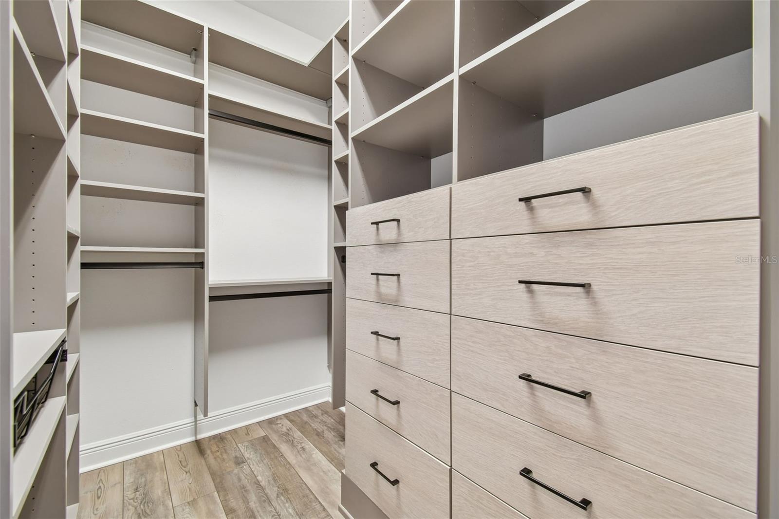 Image 24 of 78 For 1246 Florablu Drive