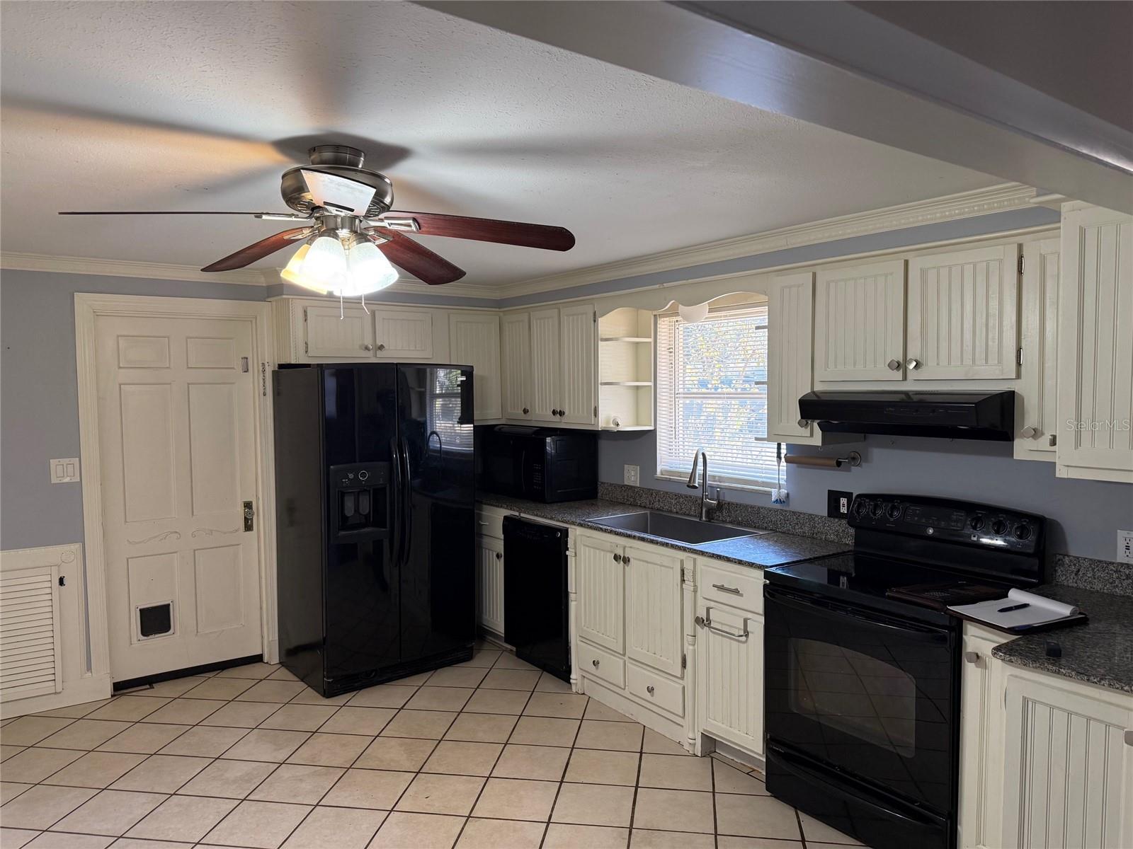 Image 8 of 16 For 4404 Areca Palm Drive