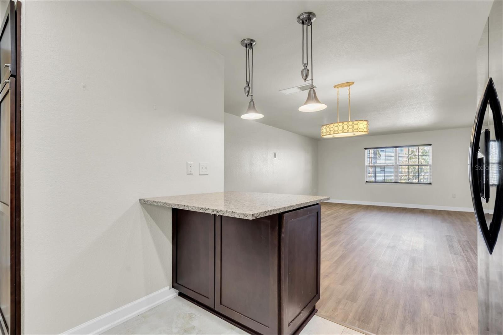 Image 11 of 26 For 701 Poinsettia Road 248