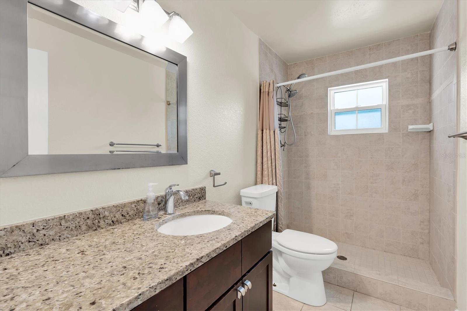 Image 16 of 26 For 701 Poinsettia Road 248