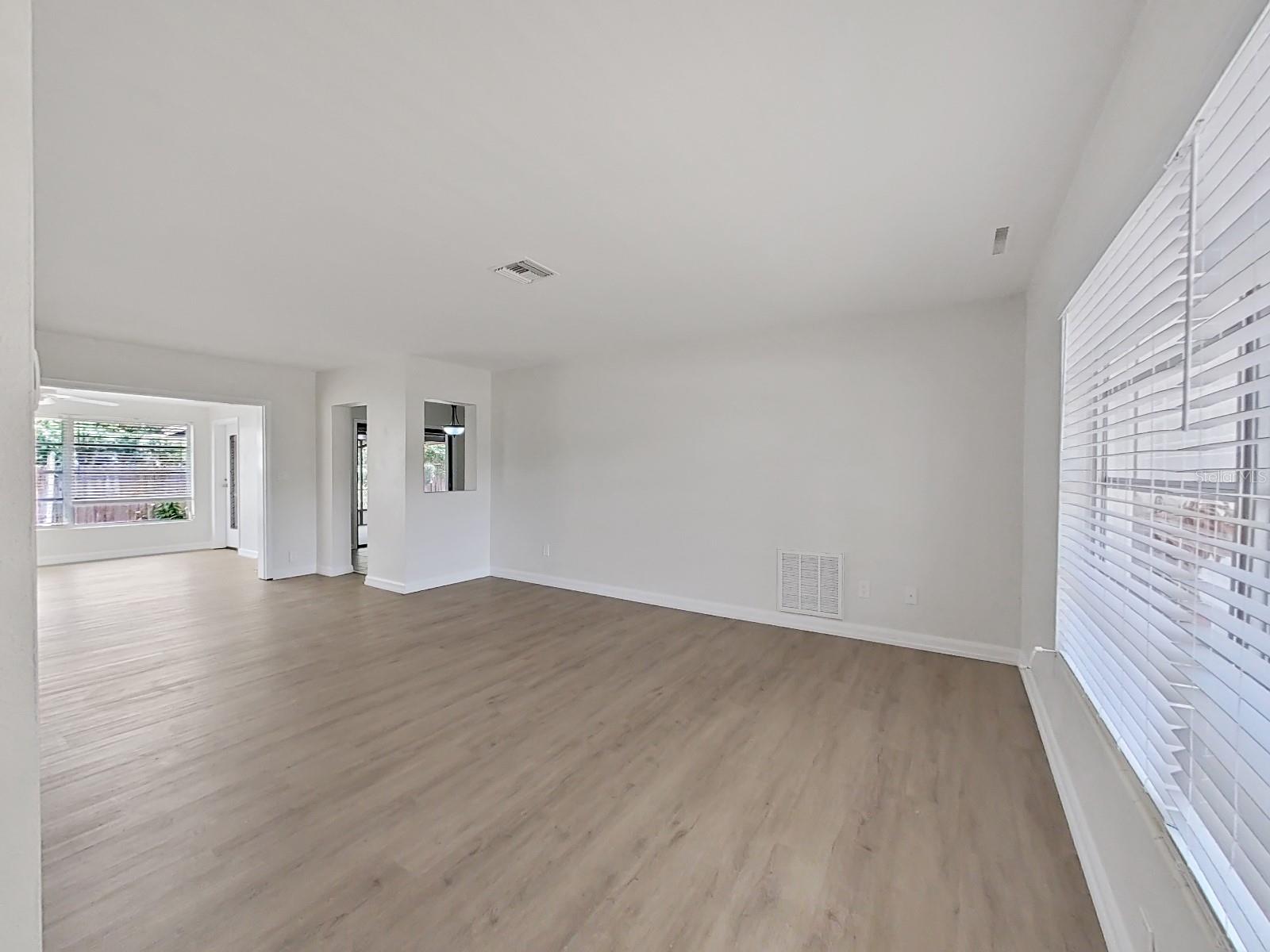 Image 3 of 26 For 1701 Laurie Lane