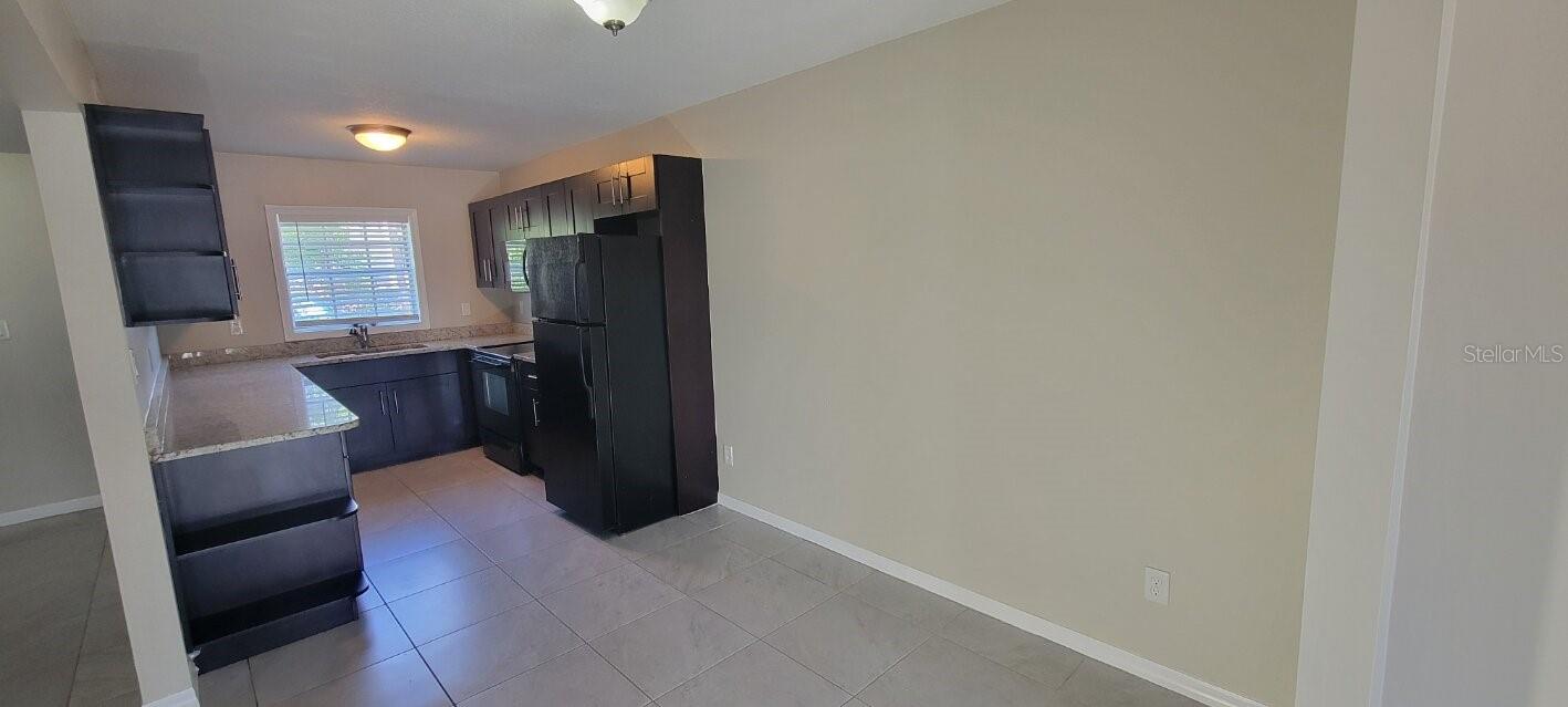 Image 6 of 28 For 3857 Pompano Drive Se