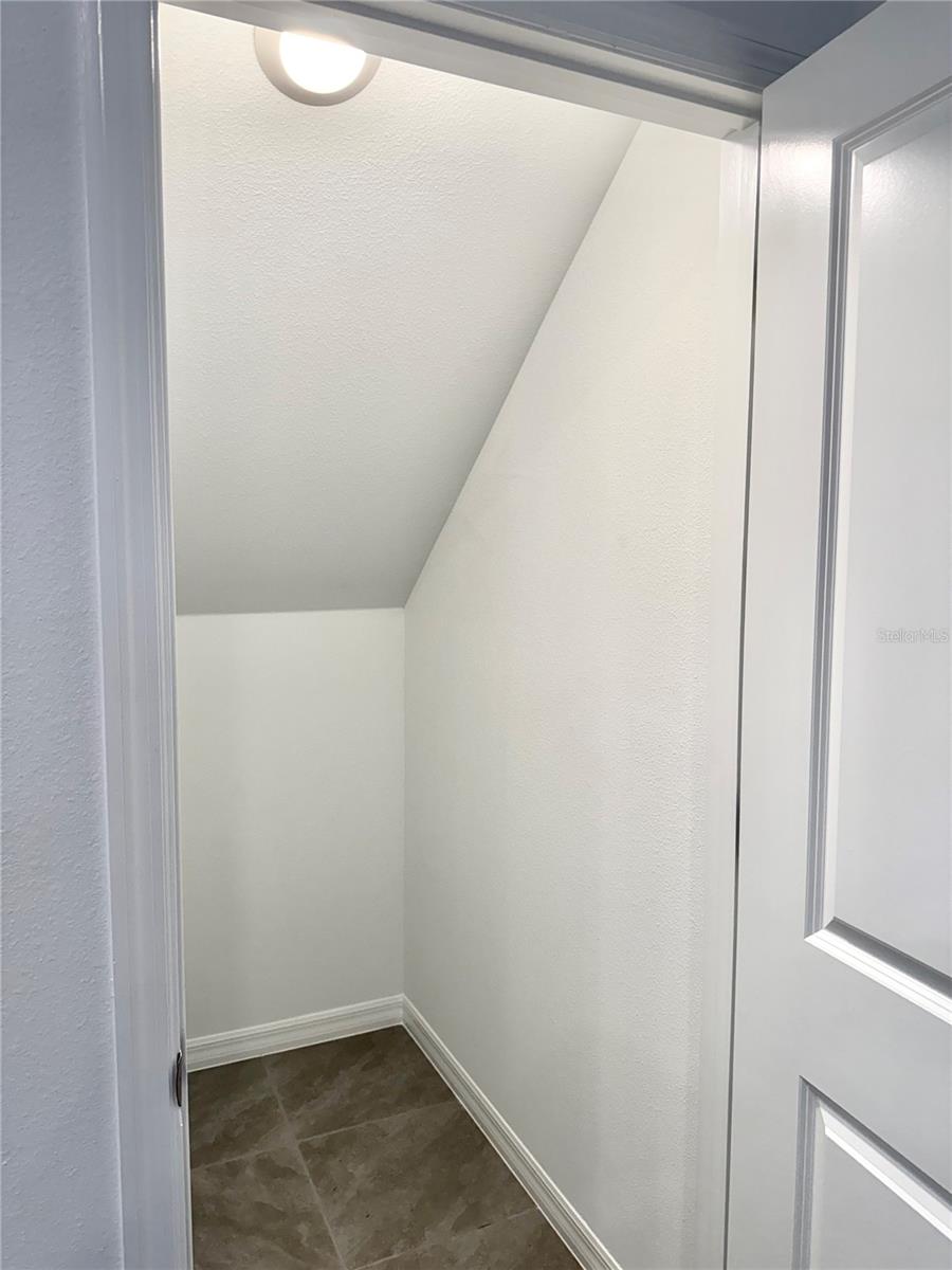 Image 20 of 33 For 445 Mangrove Shade Circle