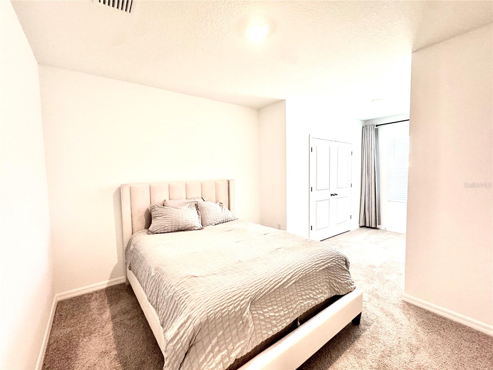 Image 28 of 33 For 445 Mangrove Shade Circle