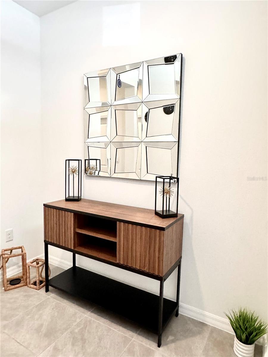 Image 4 of 33 For 445 Mangrove Shade Circle