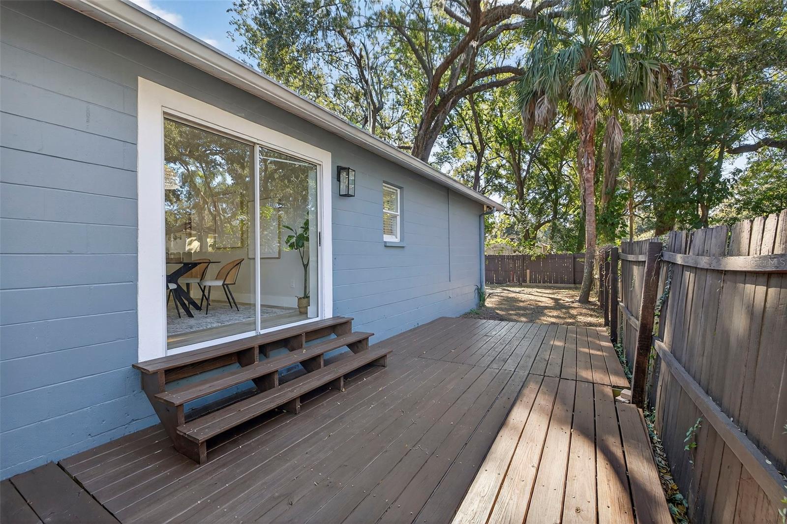 Image 24 of 27 For 1909 Henry Avenue