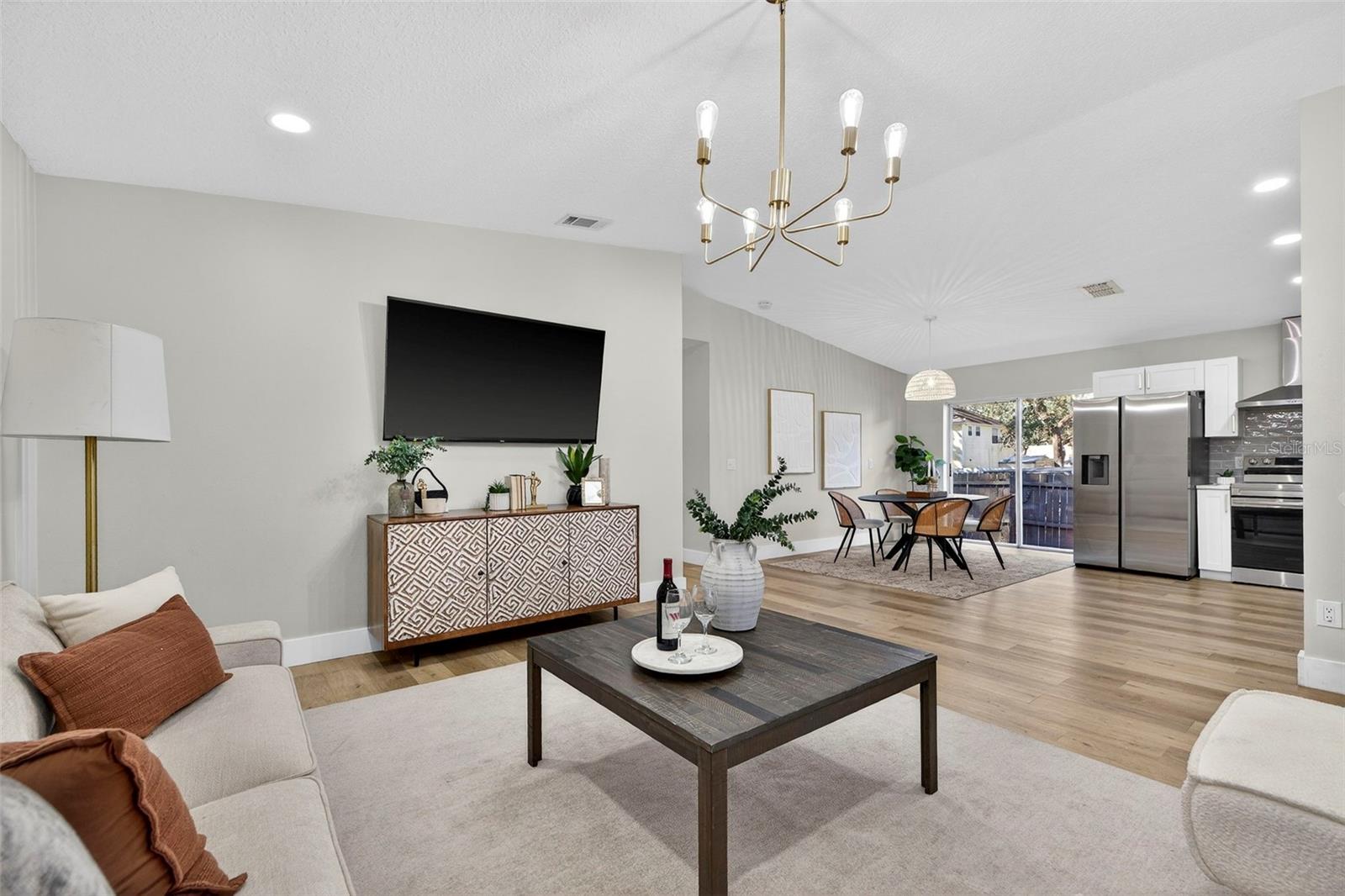 Image 9 of 27 For 1909 Henry Avenue