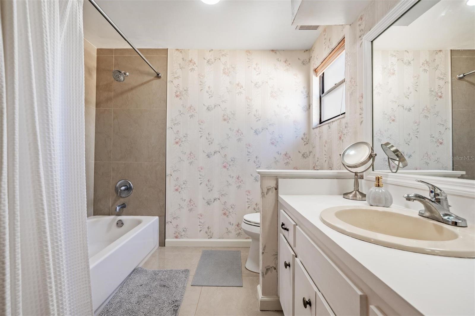 Image 26 of 44 For 12604 Rain Forest Street