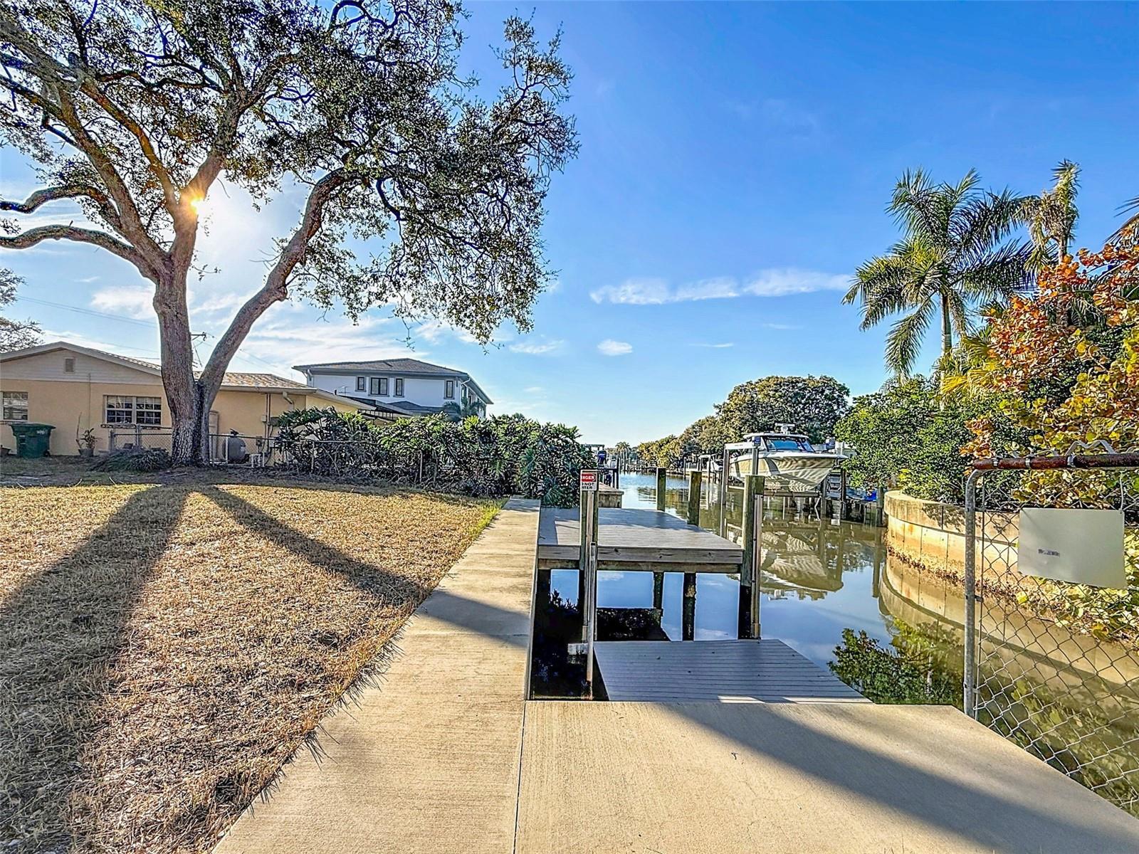 Image 15 of 41 For 4915 Melrose Avenue