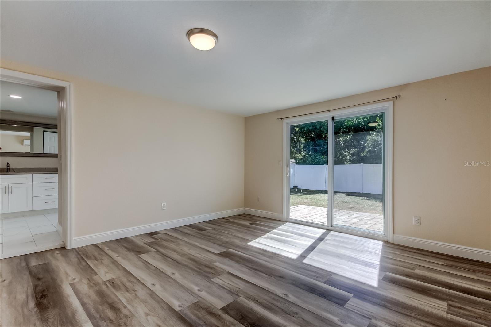 Image 17 of 44 For 1353 Mary L Road