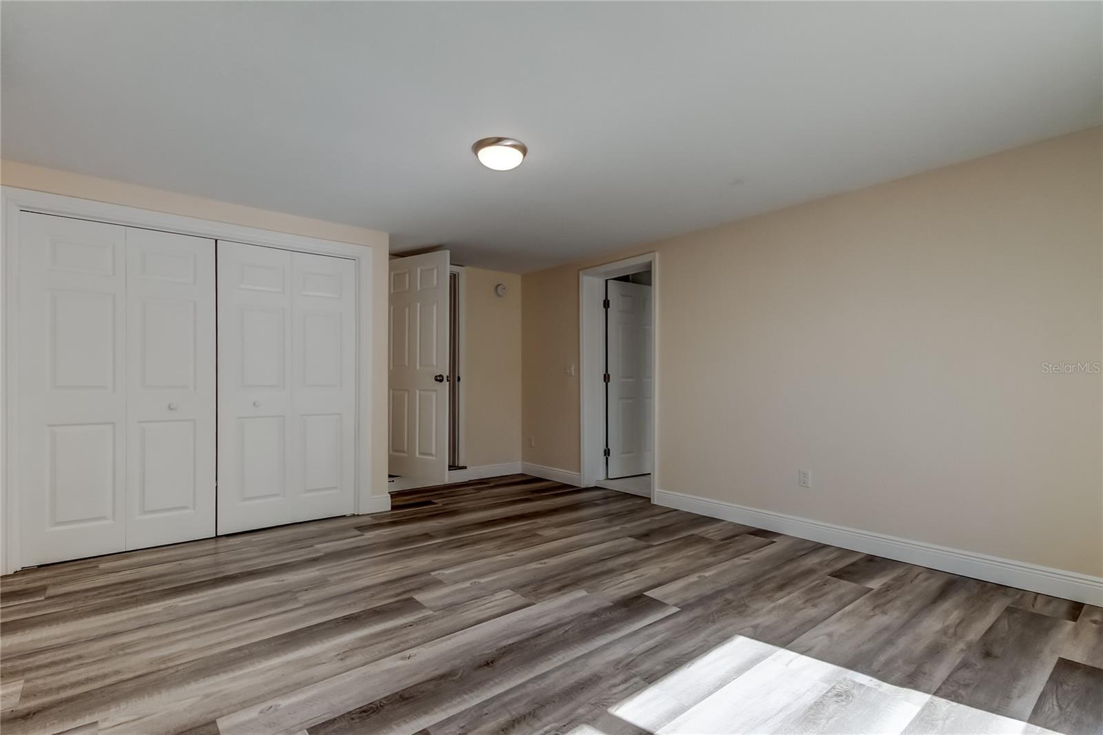 Image 18 of 44 For 1353 Mary L Road