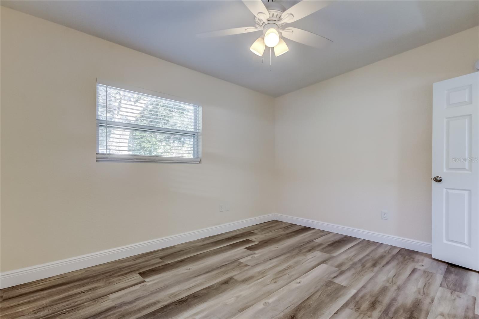 Image 32 of 44 For 1353 Mary L Road