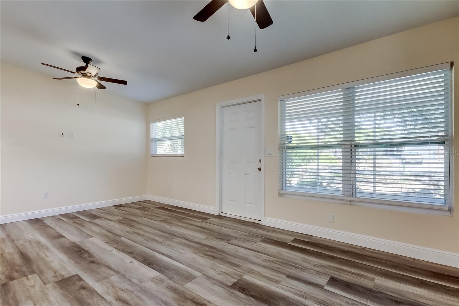 Image 4 of 44 For 1353 Mary L Road