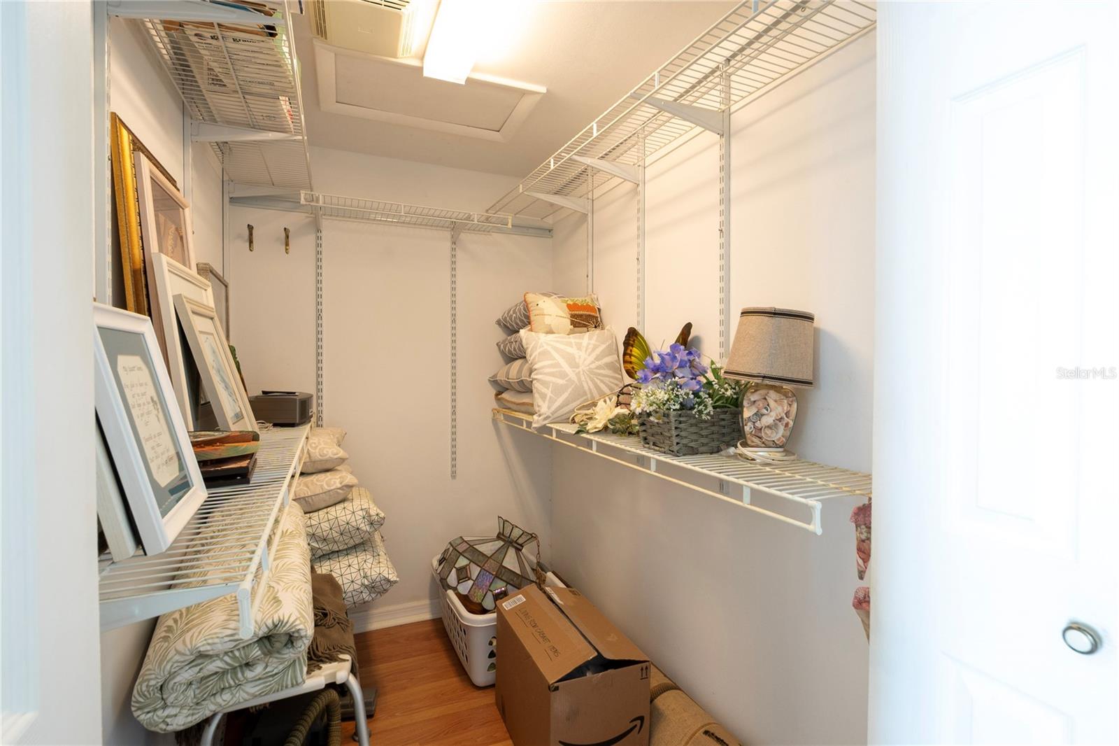 Image 20 of 59 For 6060 Shore Boulevard S 906