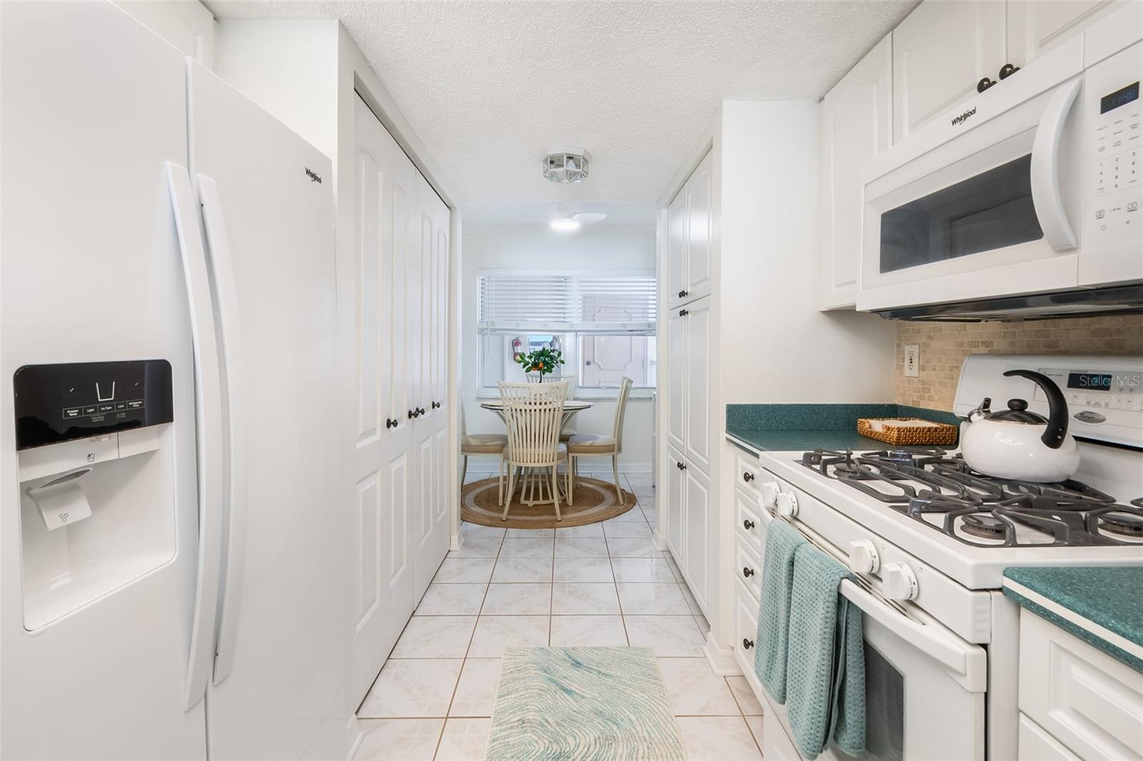 Image 27 of 59 For 6060 Shore Boulevard S 906