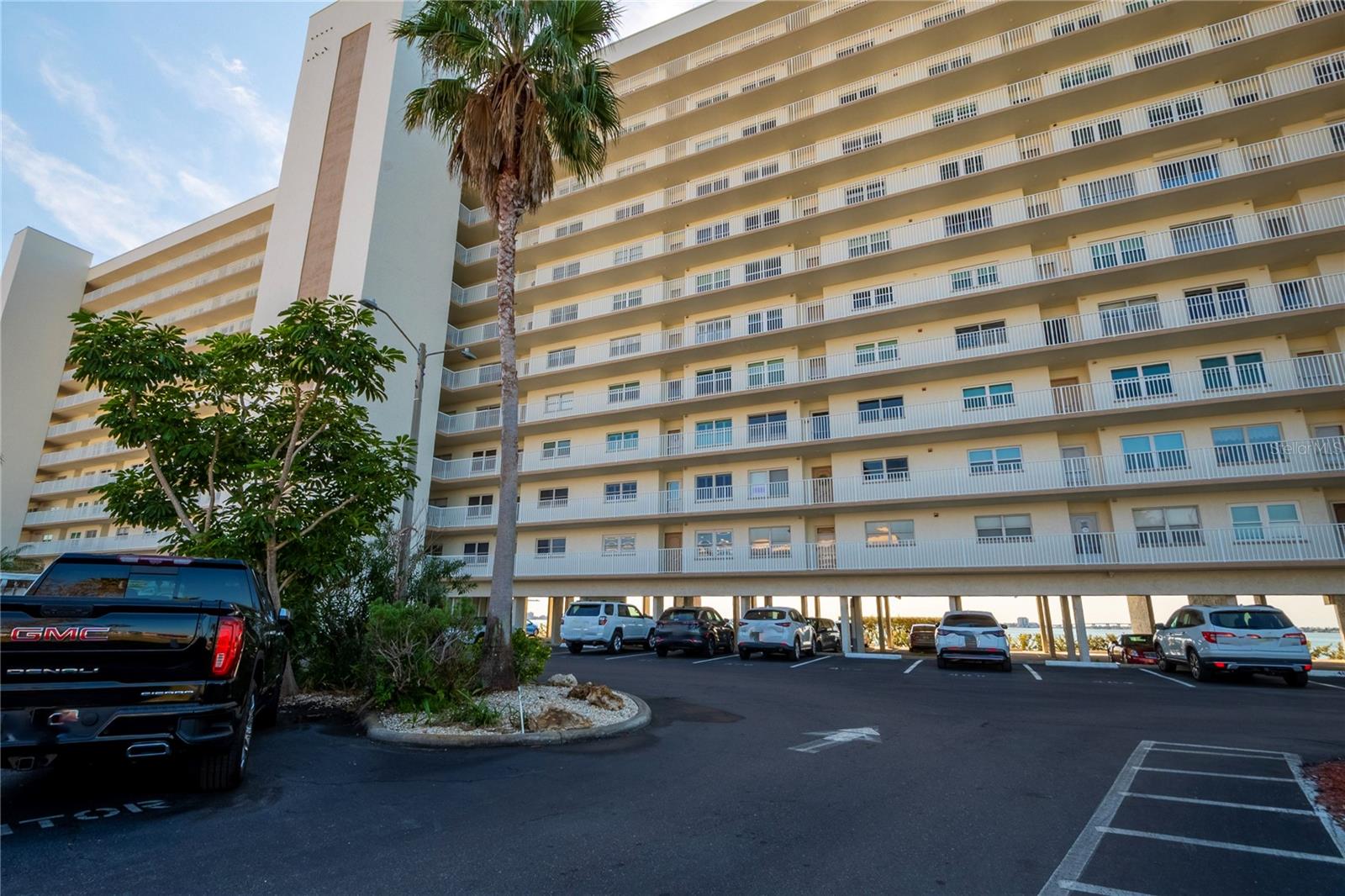 Image 31 of 59 For 6060 Shore Boulevard S 906