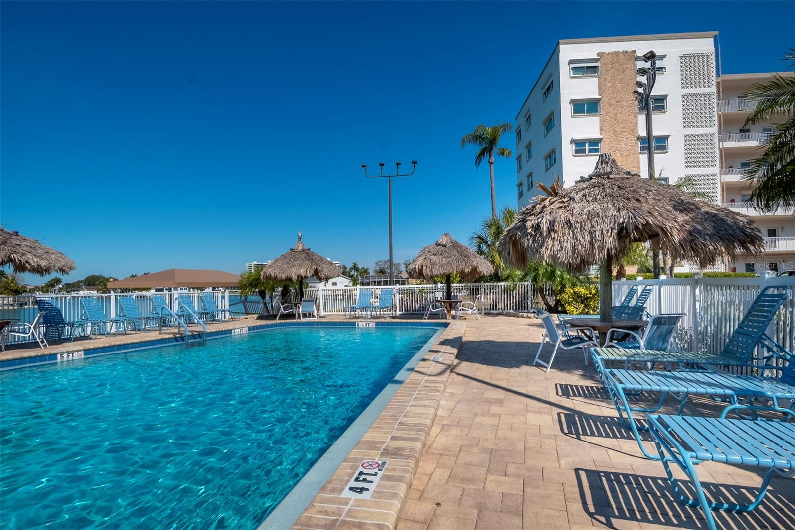 Image 32 of 59 For 6060 Shore Boulevard S 906