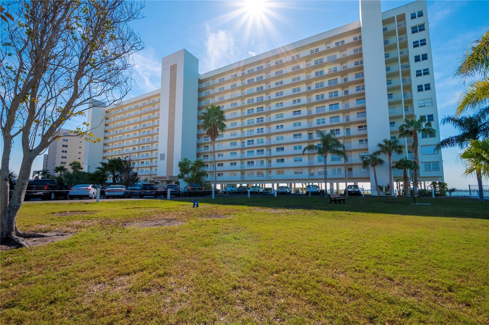 Image 35 of 59 For 6060 Shore Boulevard S 906