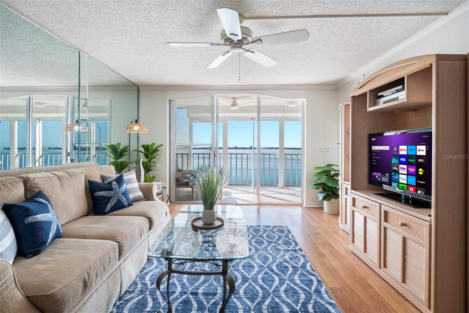 Image 6 of 59 For 6060 Shore Boulevard S 906