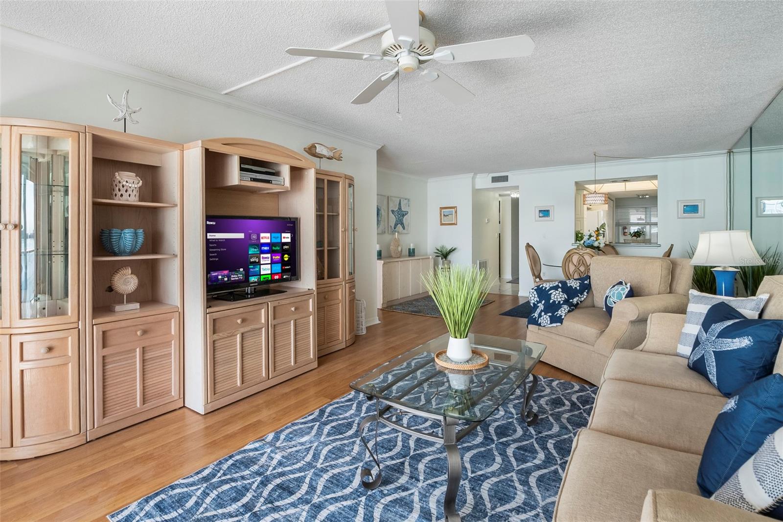 Image 7 of 59 For 6060 Shore Boulevard S 906