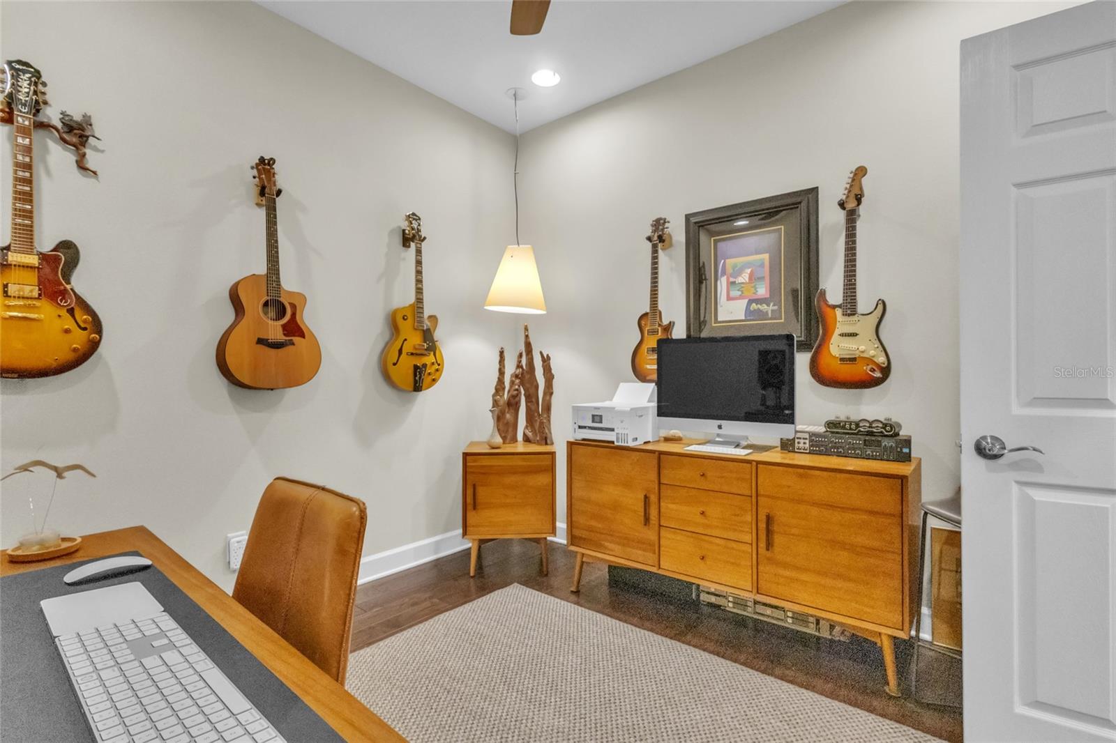 Image 27 of 36 For 633 Chipper Drive