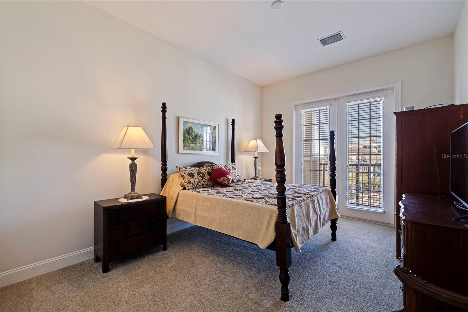 Image 40 of 73 For 300 Newbury Place N