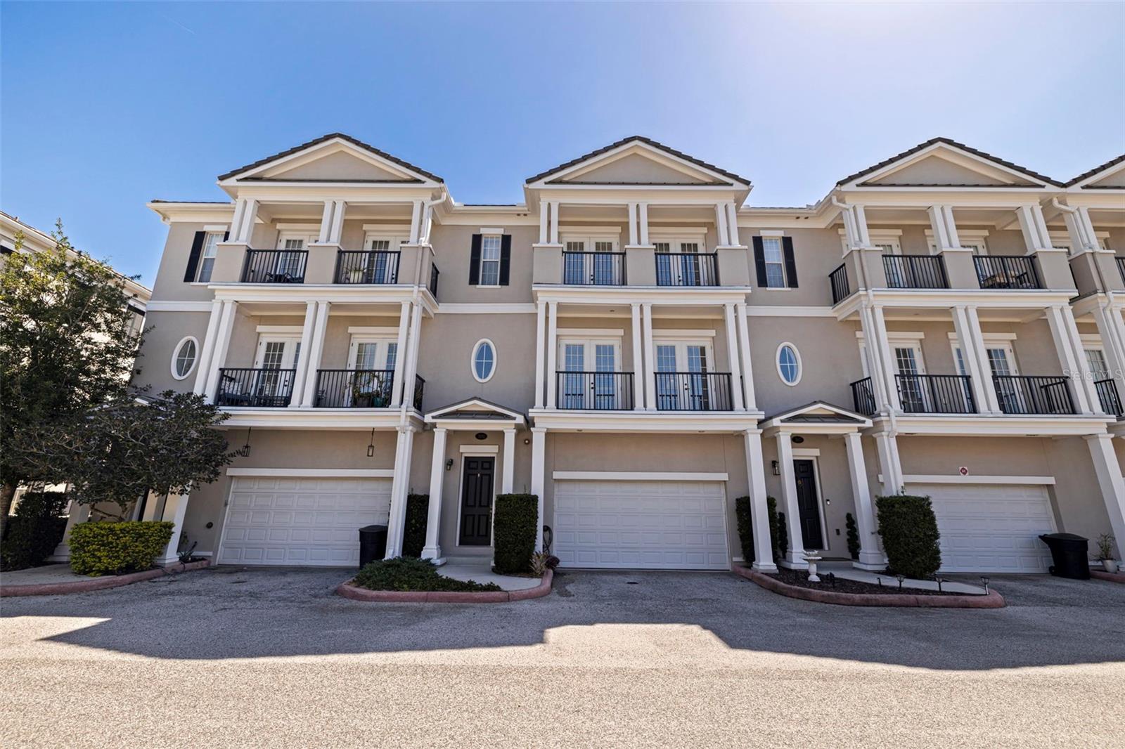 Image 55 of 73 For 300 Newbury Place N