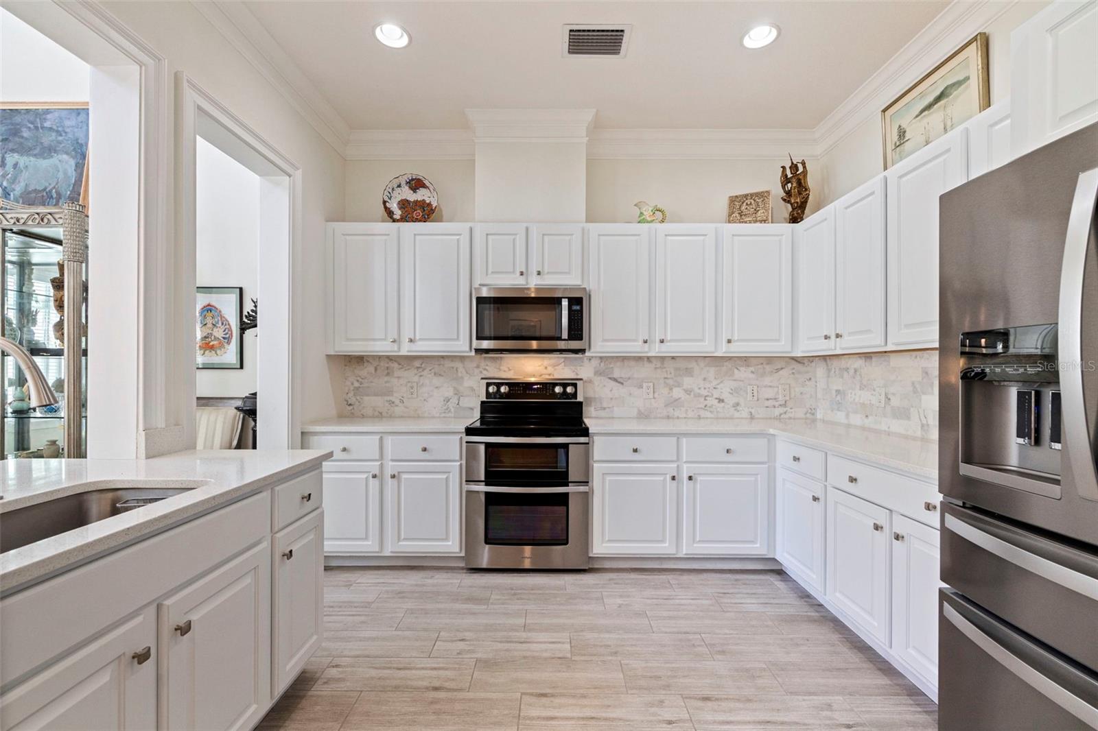 Image 7 of 73 For 300 Newbury Place N