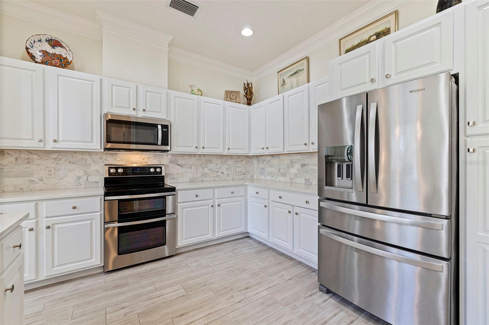 Image 8 of 73 For 300 Newbury Place N