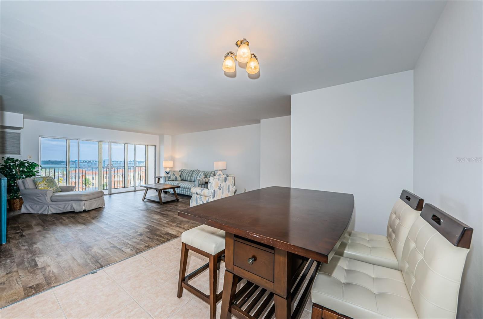 Image 11 of 48 For 10355 Paradise Boulevard 711