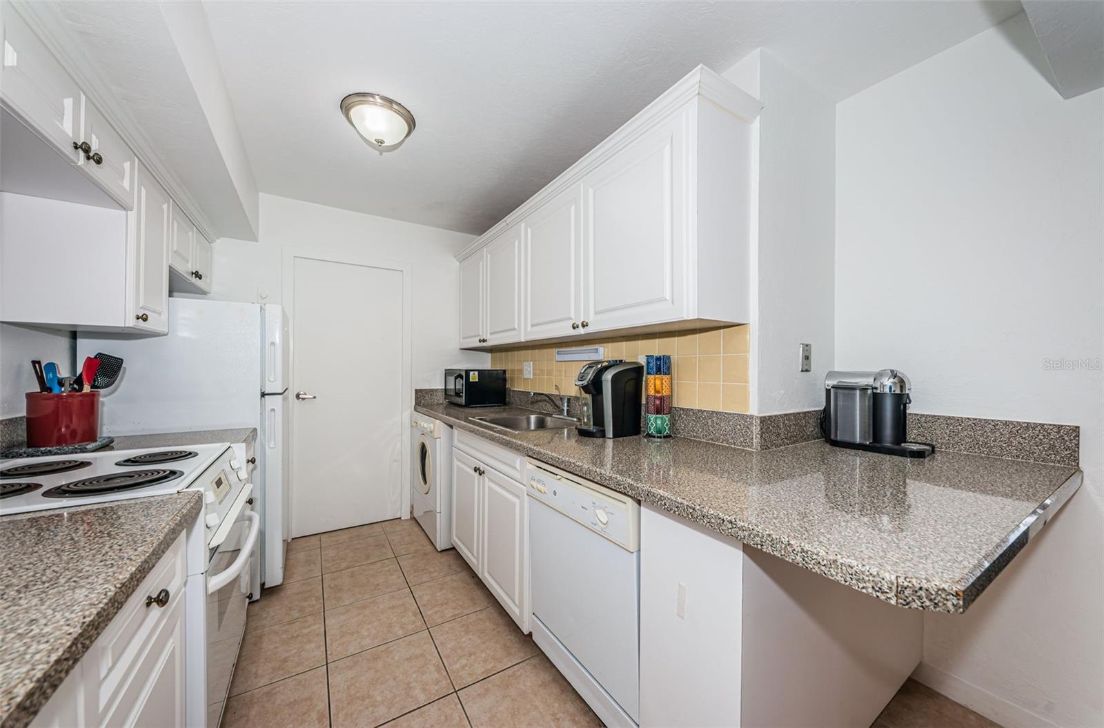 Image 13 of 48 For 10355 Paradise Boulevard 711