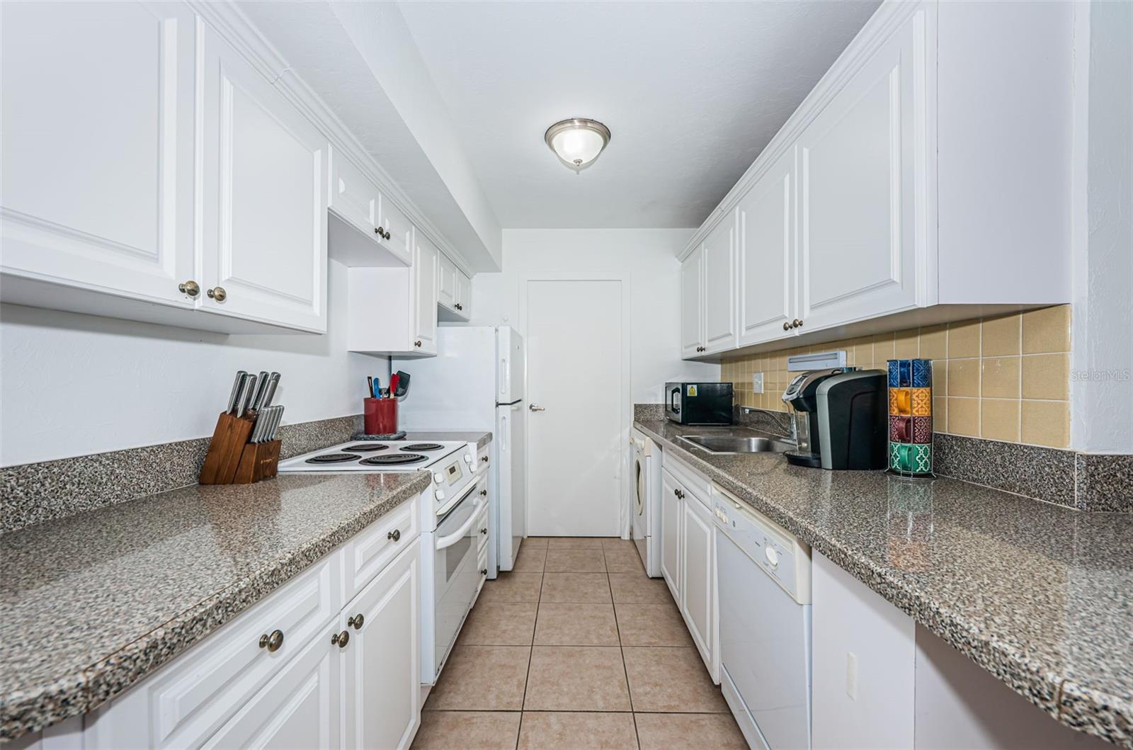 Image 14 of 48 For 10355 Paradise Boulevard 711