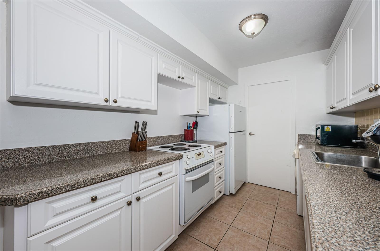 Image 15 of 48 For 10355 Paradise Boulevard 711