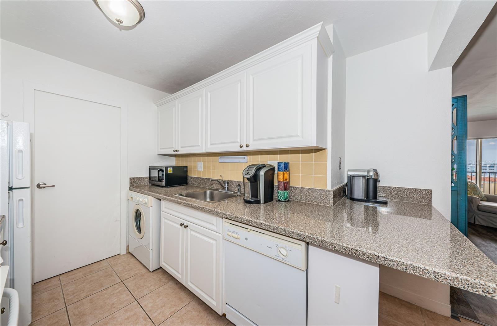 Image 17 of 48 For 10355 Paradise Boulevard 711