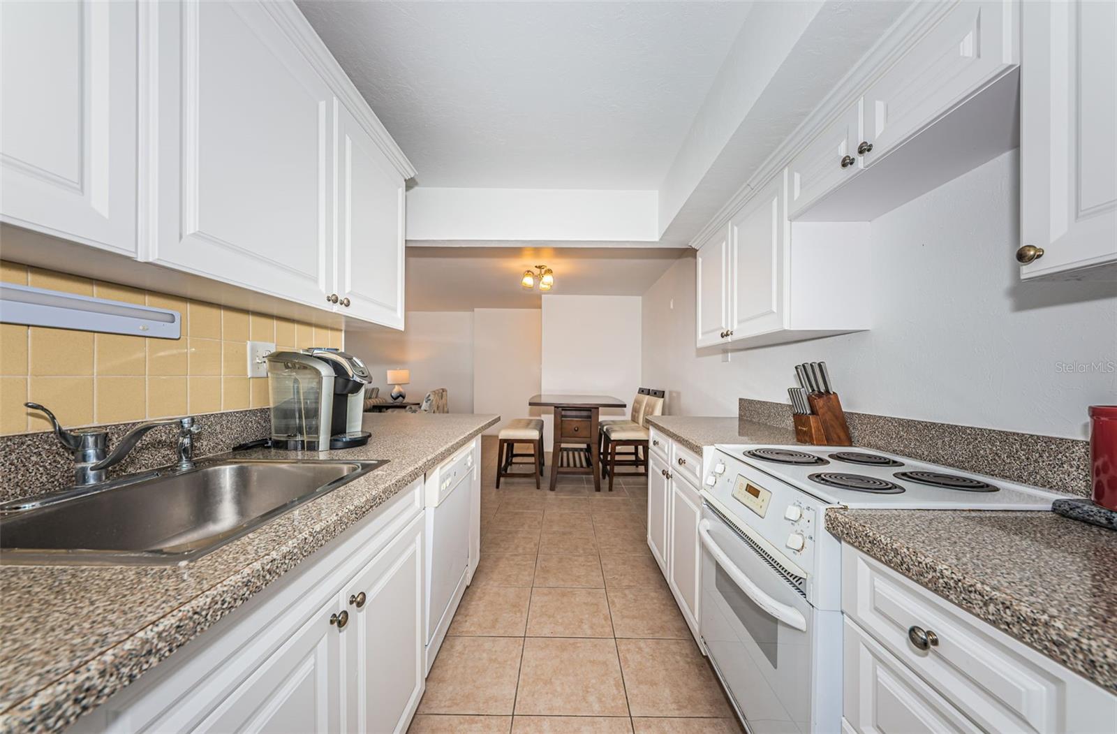 Image 18 of 48 For 10355 Paradise Boulevard 711