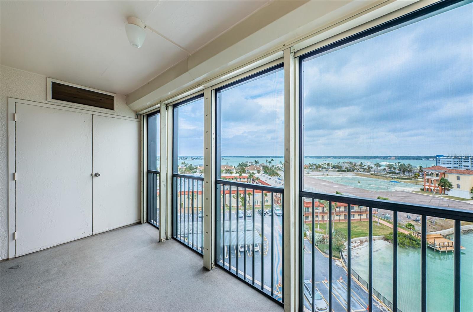 Image 19 of 48 For 10355 Paradise Boulevard 711